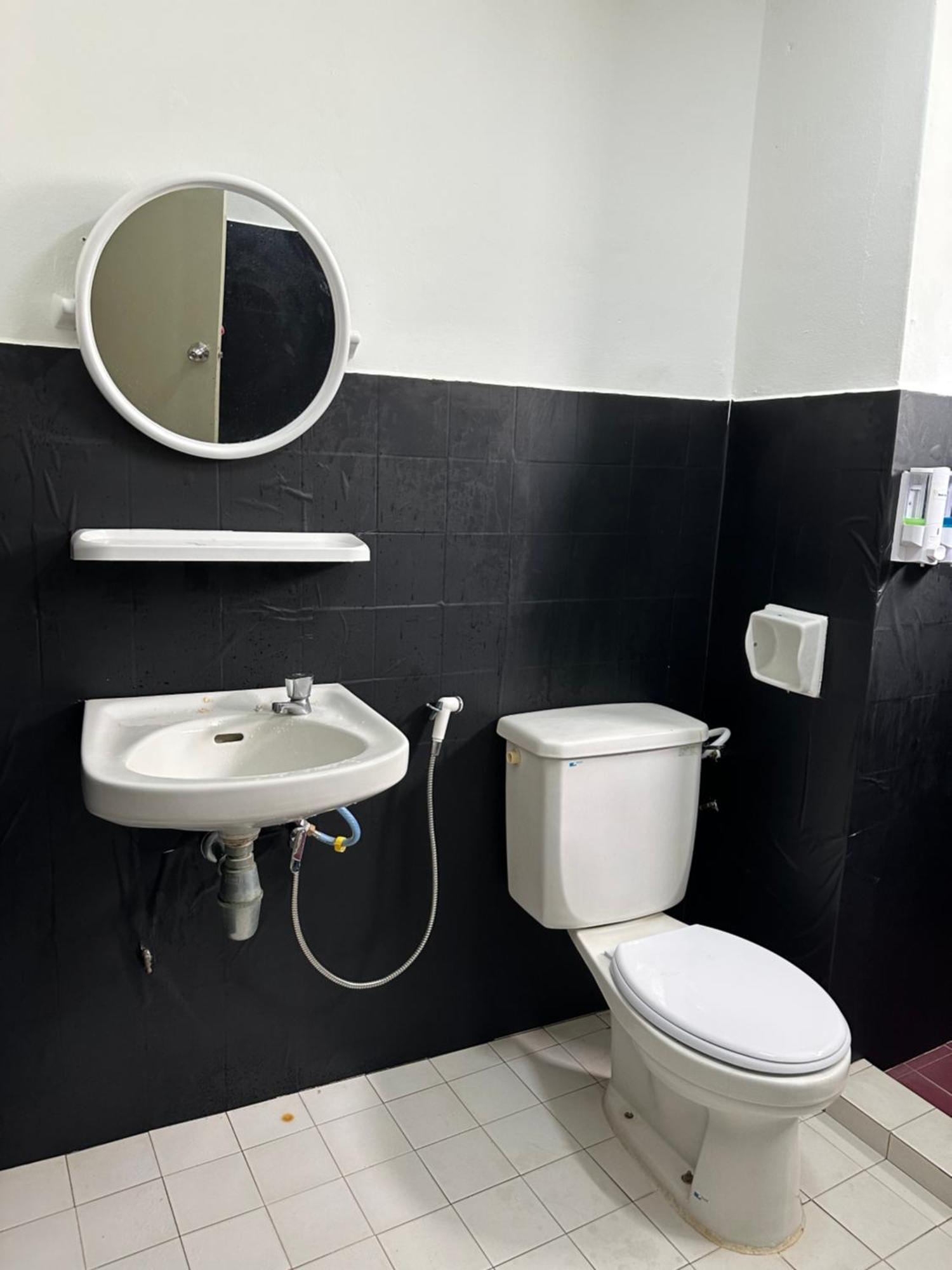 Marina Guesthome Pool View Kampong Baharu  Exterior photo